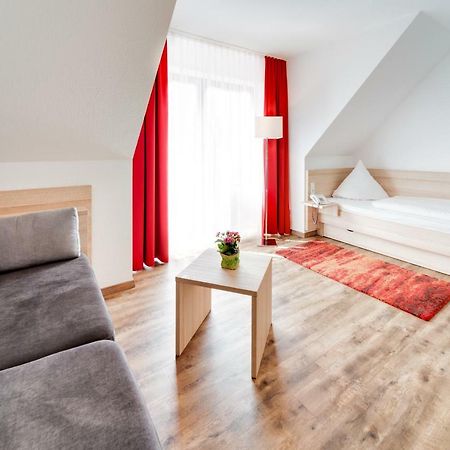 Hotel Waldparkstube Bad Schönborn Zewnętrze zdjęcie