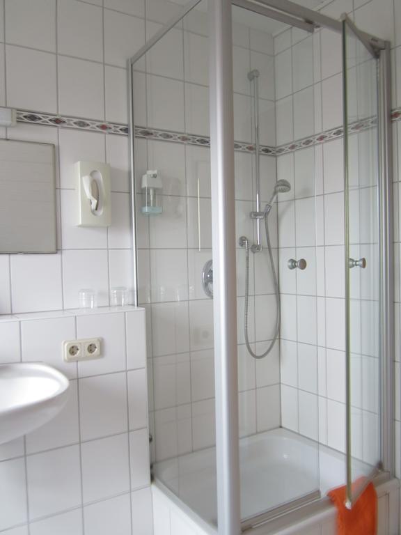 Hotel Waldparkstube Bad Schönborn Zewnętrze zdjęcie