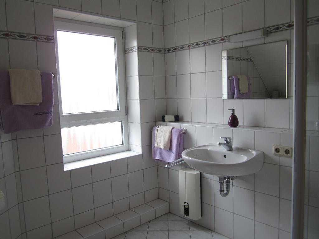 Hotel Waldparkstube Bad Schönborn Zewnętrze zdjęcie
