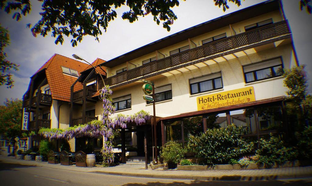 Hotel Waldparkstube Bad Schönborn Zewnętrze zdjęcie