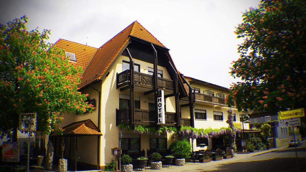 Hotel Waldparkstube Bad Schönborn Zewnętrze zdjęcie