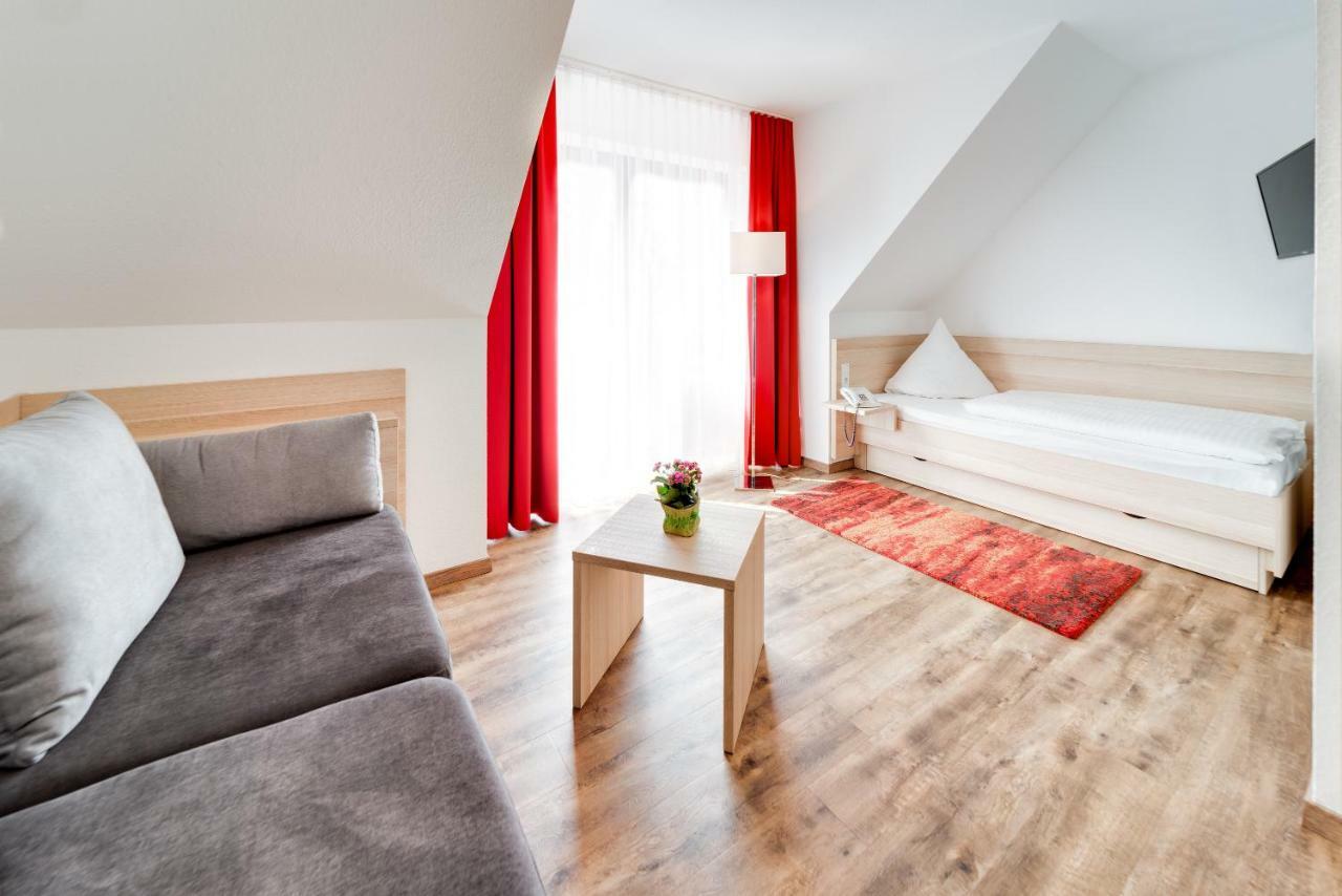 Hotel Waldparkstube Bad Schönborn Zewnętrze zdjęcie